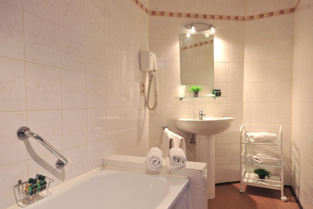 Hotel Du Perron Theux Oda fotoğraf