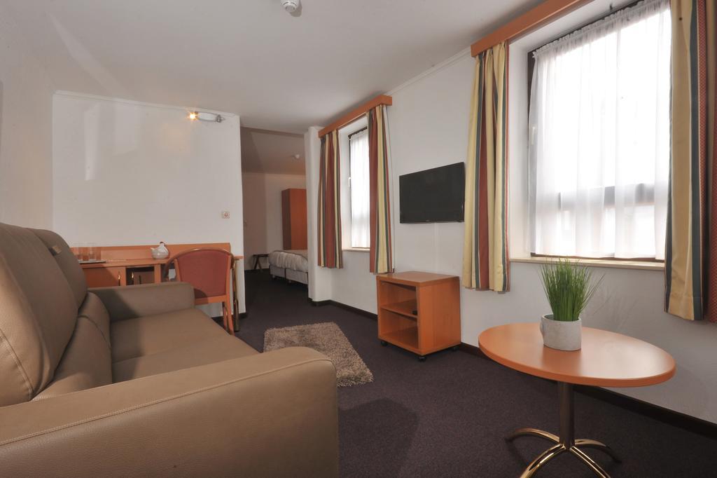 Hotel Du Perron Theux Oda fotoğraf